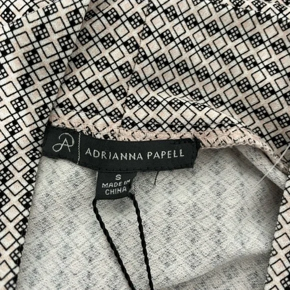 Adrianna Papell Tie Neck Blouse S Black Cream Geometric Flutter Sleeve NWT - Picture 12 of 14